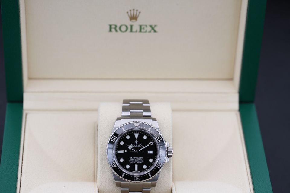 Rolex Sea-Dweller 4000 116600 Image 4